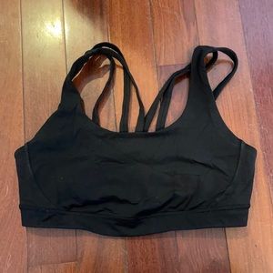 Black Lululemon criss cross back sports bra
